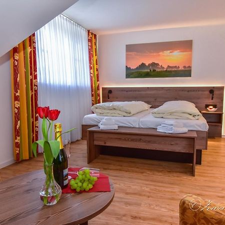 Hotel Zwei Linden - Links Der Elbe - Niedersachsen Balje Екстериор снимка