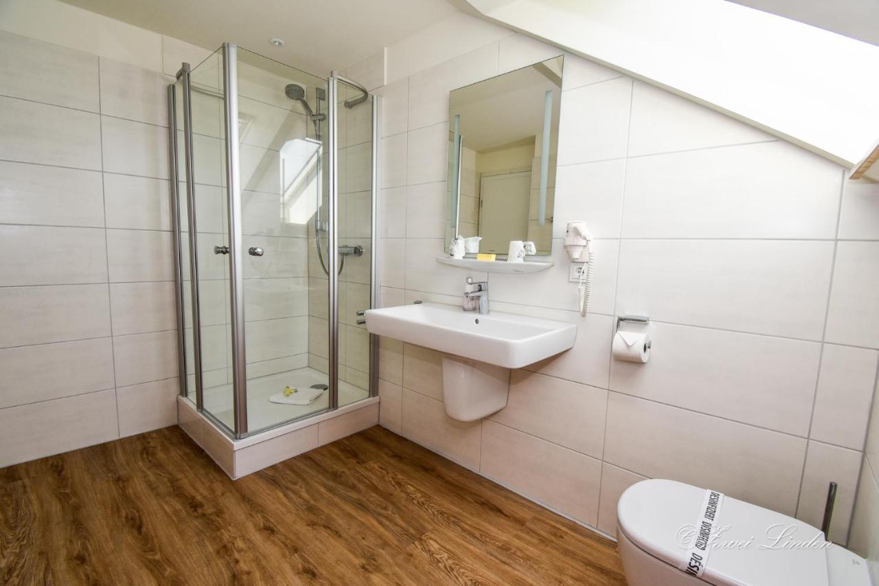 Hotel Zwei Linden - Links Der Elbe - Niedersachsen Balje Екстериор снимка