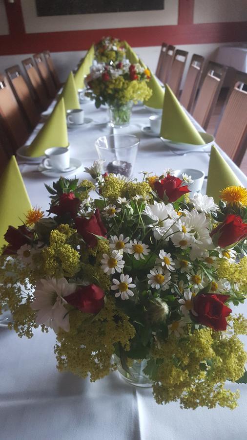 Hotel Zwei Linden - Links Der Elbe - Niedersachsen Balje Екстериор снимка